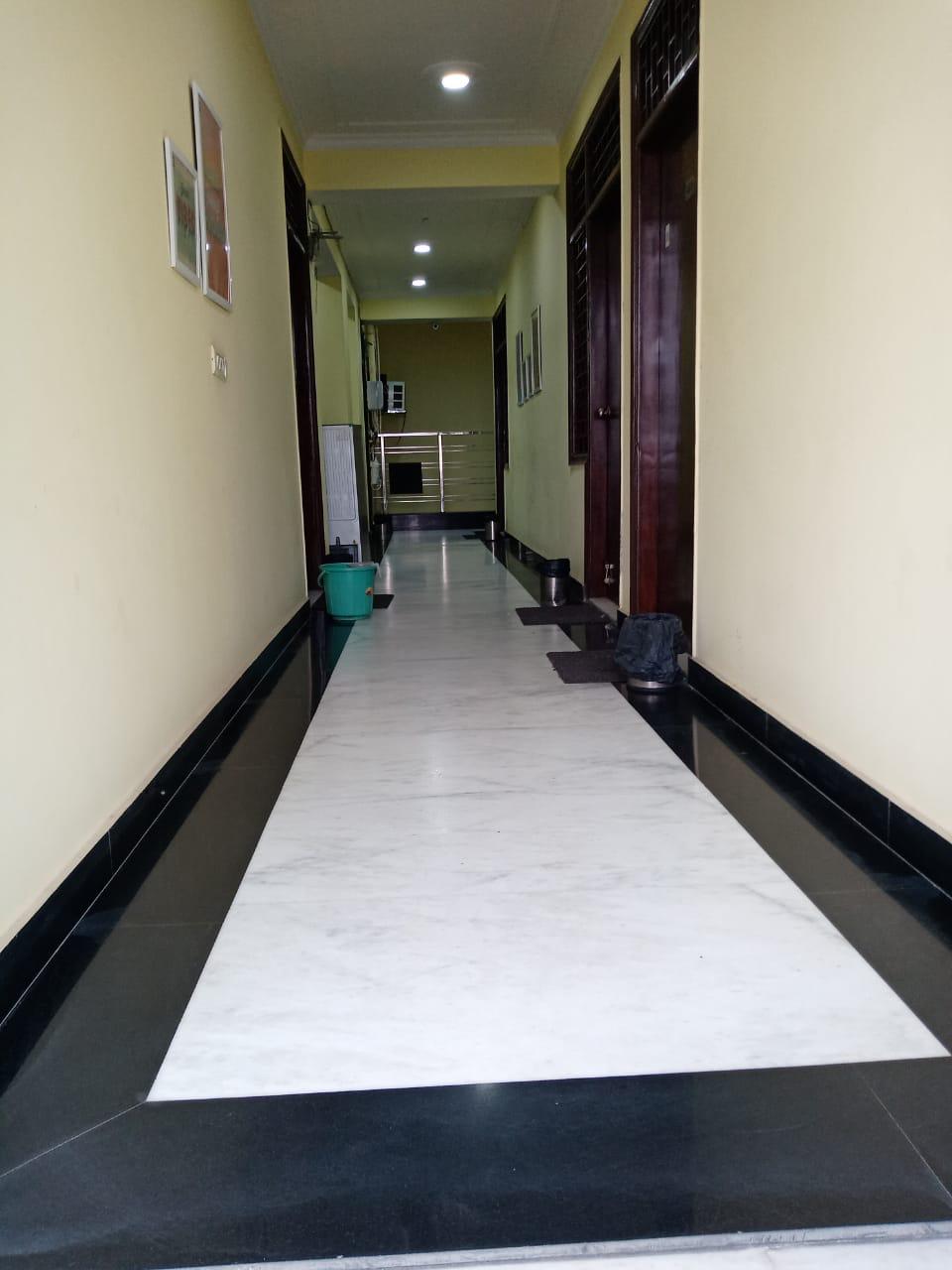 Aadarsh House - Munrika